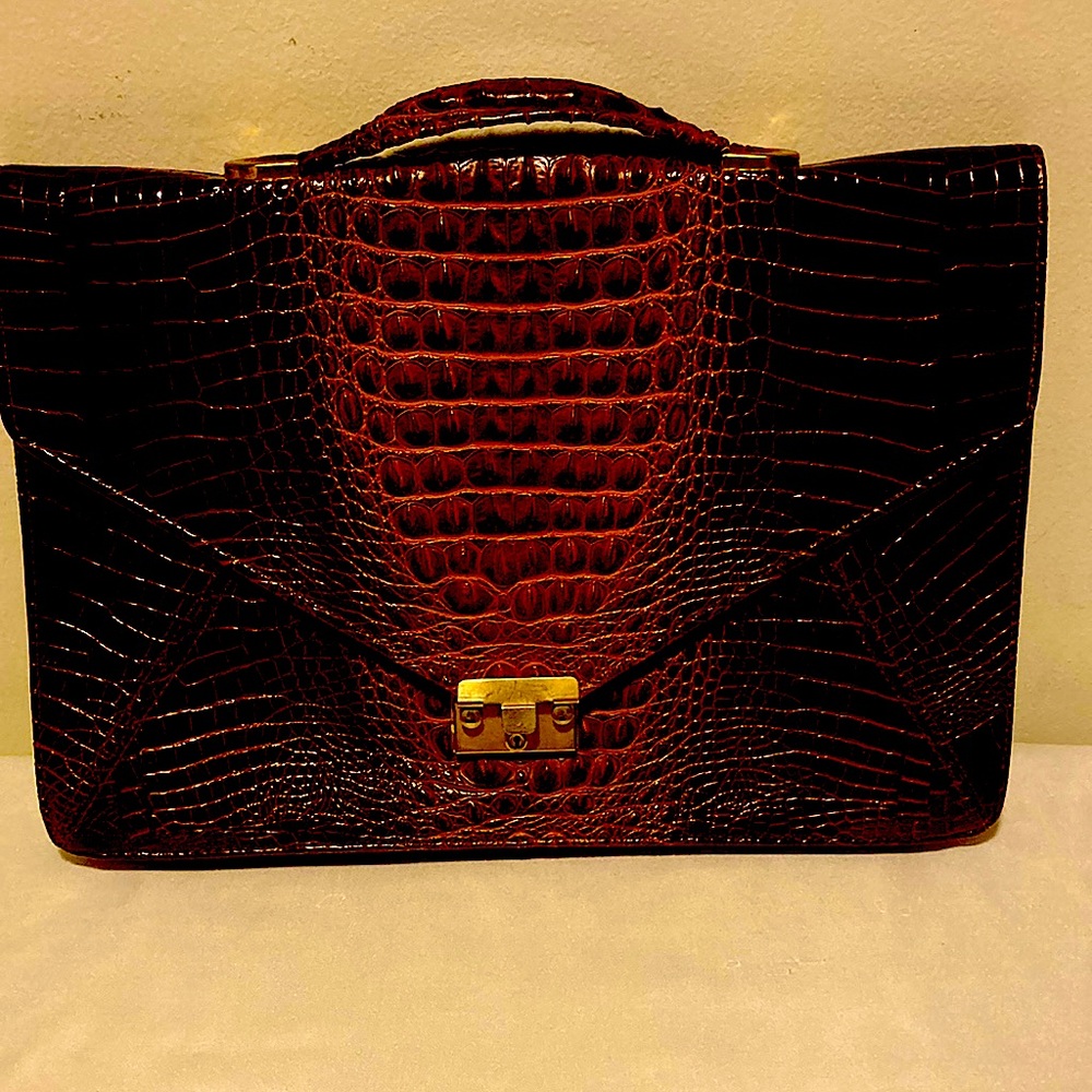 Old fashioned Hand made leather briefcase. Excellent condition.